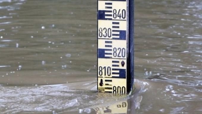 Спасатели сообщают о повышении уровня воды в реках из-за непогоды