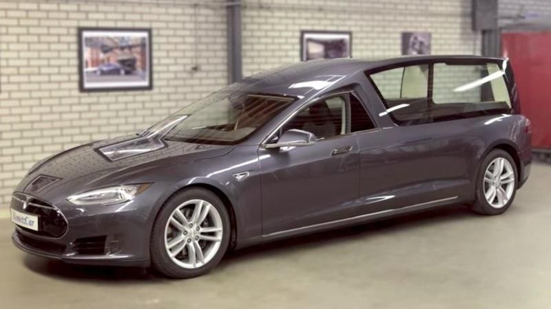 Катафалк з Tesla Model S: видео и фото тюнинга Тесла Катафалк з Tesla Model S: видео и фото тюнинга Тесла