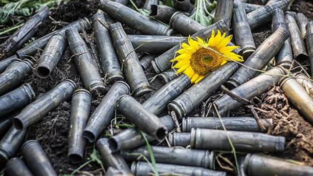 Важка доба на передовій: є загиблий і півдесятка поранених Важка доба на передовій: є загиблий і півдесятка поранених