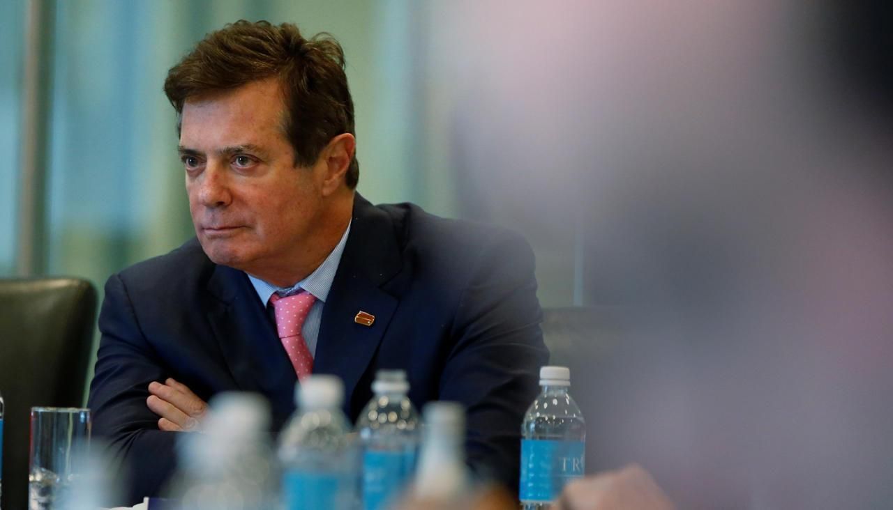 У Манафорта є три паспорти – всі під різними номерами, – CNN