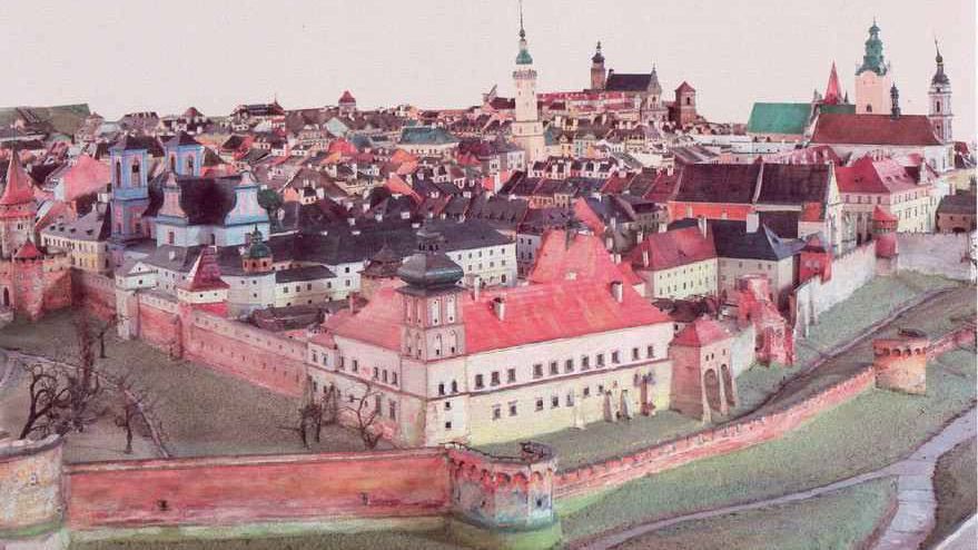 У середмісті Львова розкопали давні мури У середмісті Львова розкопали давні мури