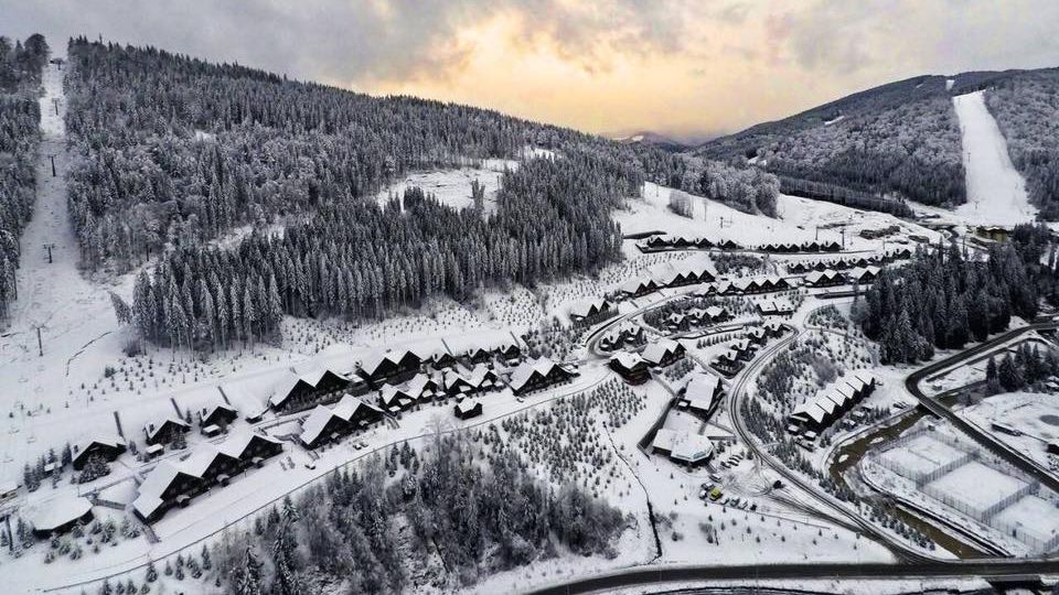 Сніг у Карпатах: фото снігу товщиною понад метр Сніг у Карпатах: фото снігу товщиною понад метр