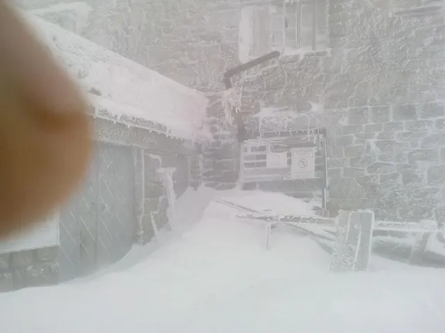 Місцями на горі Піпі Іван надуло до 2 метрів снігу Місцями на горі Піпі Іван надуло до 2 метрів снігу