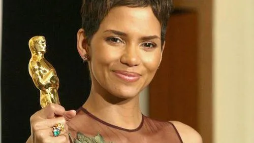 Холлі Беррі Холлі Беррі