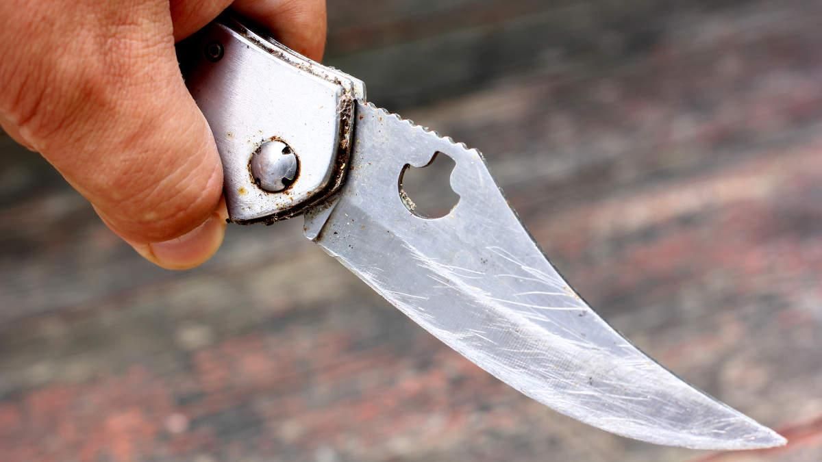 У московському коледжі студент зарізав викладача і себе У московському коледжі студент зарізав викладача і себе