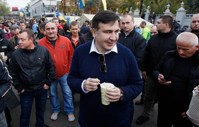 Чому Саакашвілі досі не видворили з України: експерт назвав причину