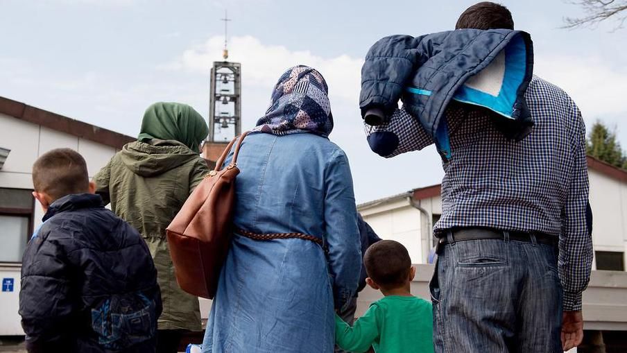 Влада Німеччини не знає, де сховалися 30 тисяч біженців Влада Німеччини не знає, де сховалися 30 тисяч біженців