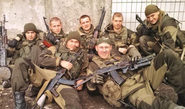 Наемников "Вагнера" на войну на Донбассе и в Сирии вербуют в тюрьмах