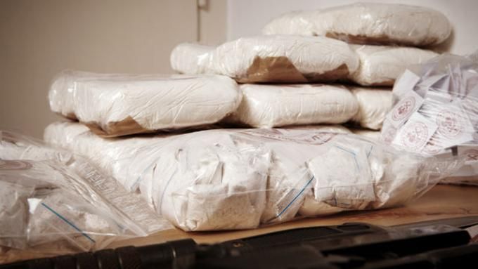 В Испании тонну кокаина замаскировали под строительные материалы: фото
