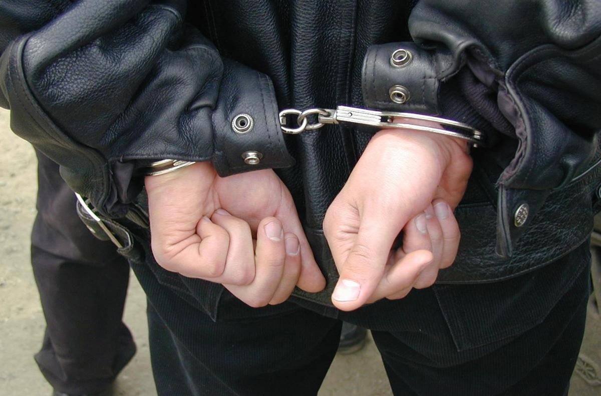 Правоохоронці Києва викрили групу викрадачів людини на чолі з працівником Укрбюро Інтерполу Правоохоронці Києва викрили групу викрадачів людини на чолі з працівником Укрбюро Інтерполу