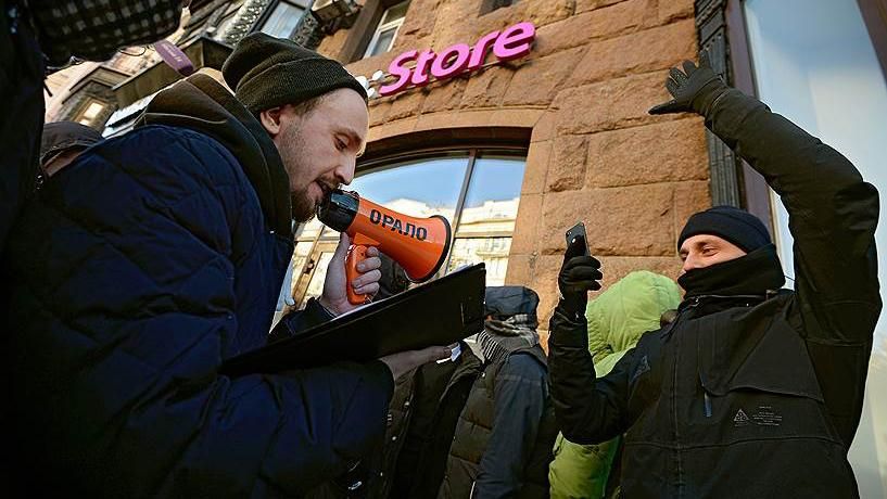 Продаж iPhone Х: у Росії продають місце у черзі - ціни Продаж iPhone Х: у Росії продають місце у черзі - ціни