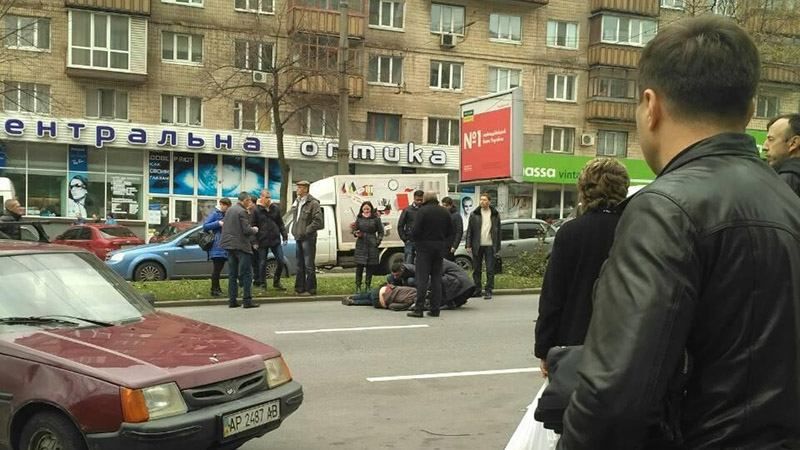 В Запорожье машина сбила двух школьников: появились жуткие фото В Запорожье машина сбила двух школьников: появились жуткие фото