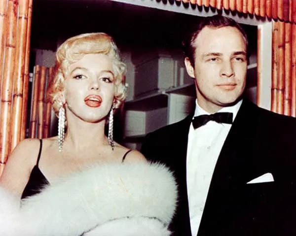 Марлон Бранло разом з Мерилін Монро Марлон Бранло разом з Мерилін Монро