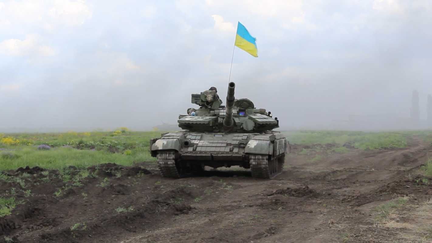 На фронте обострение, есть раненый На фронте обострение, есть раненый