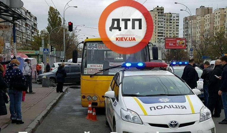 Под колесами маршрутки в Киеве погибли люди: появились резонансные детали Под колесами маршрутки в Киеве погибли люди: появились резонансные детали