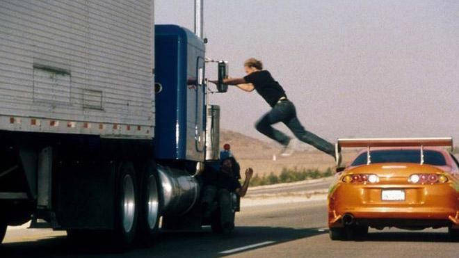 В Швеции камеры зафиксировали дерзкое ограбление, как в кино: видео преступления В Швеции камеры зафиксировали дерзкое ограбление, как в кино: видео преступления