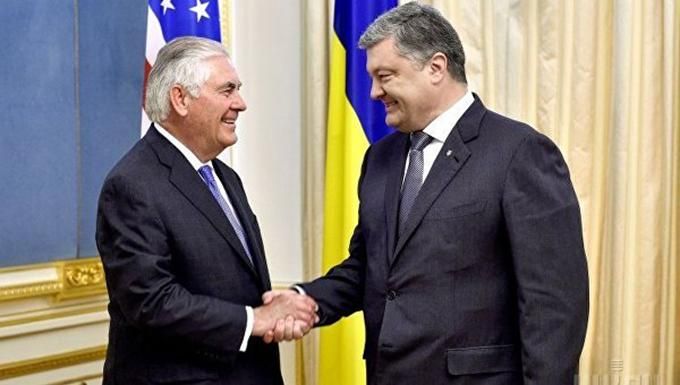 Порошенко обговорив з Держсекретарем США важливі питання: деталі Порошенко обговорив з Держсекретарем США важливі питання: деталі