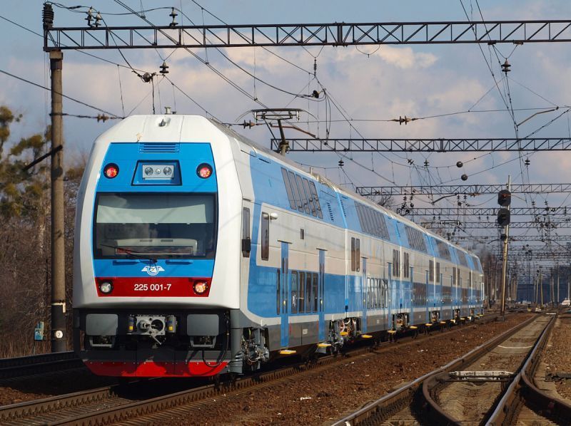 "Укрзализныця" запустила двухэтажный скоростной поезд из Тернополя в Киев