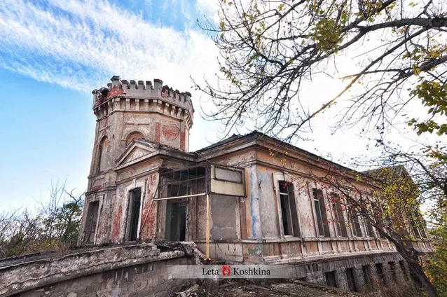 Знищений дім Нестерових у Донецьку, 2017 рік Знищений дім Нестерових у Донецьку, 2017 рік
