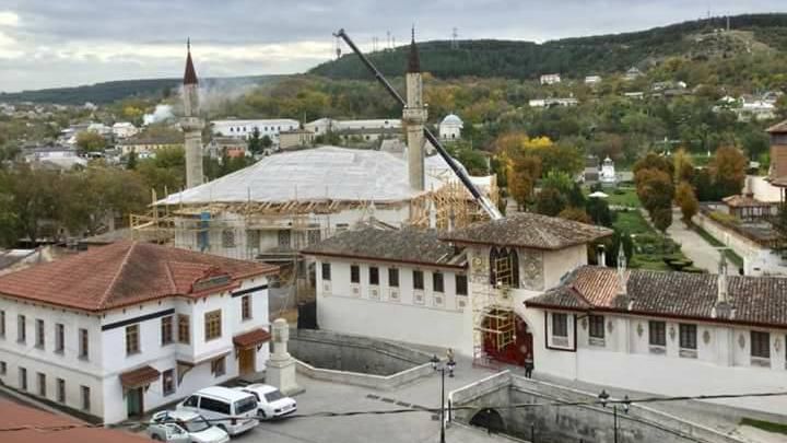 Украина обратилась в ЮНЕСКО из-за разрушения оккупантами "Ханского дворца" в Крыму