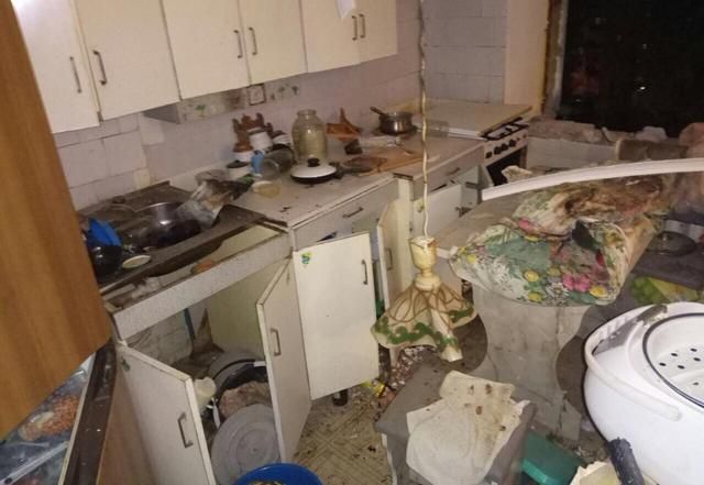 От взрыва в Киеве погибла женщина: в полиции рассказали детали и показали фото последствий От взрыва в Киеве погибла женщина: в полиции рассказали детали и показали фото последствий