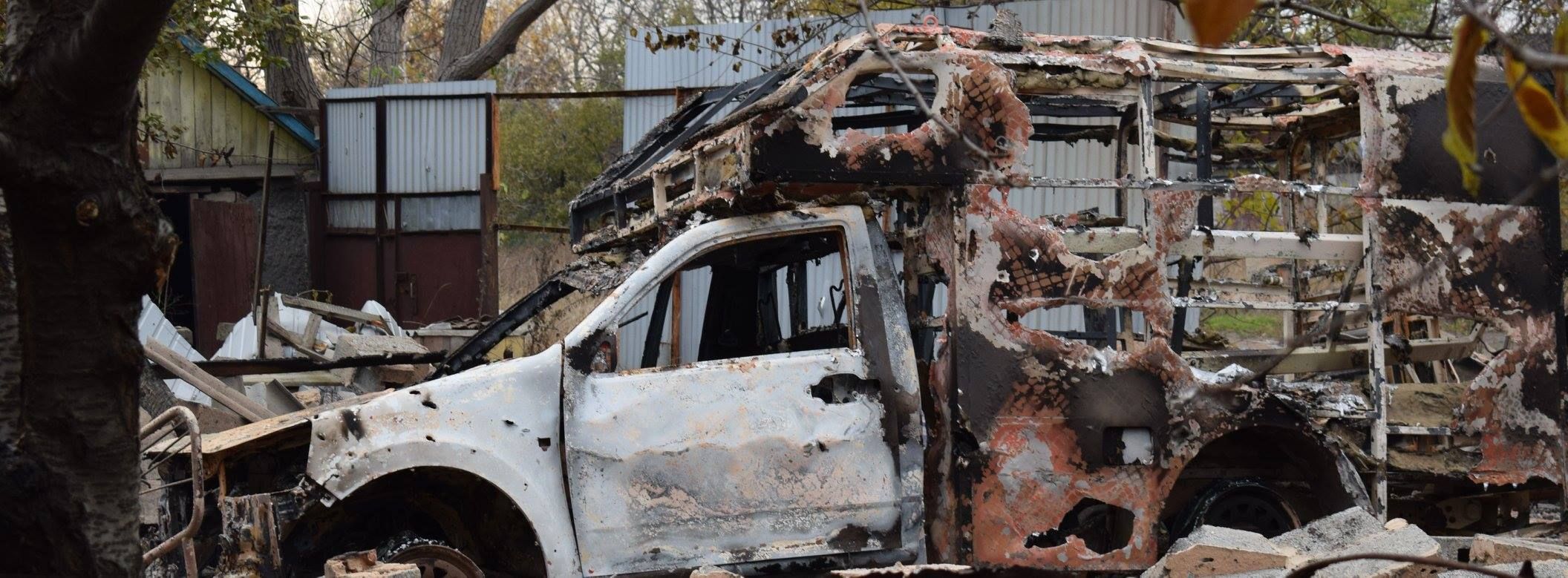 В Песках боевики обстреляли военных медиков В Песках боевики обстреляли военных медиков