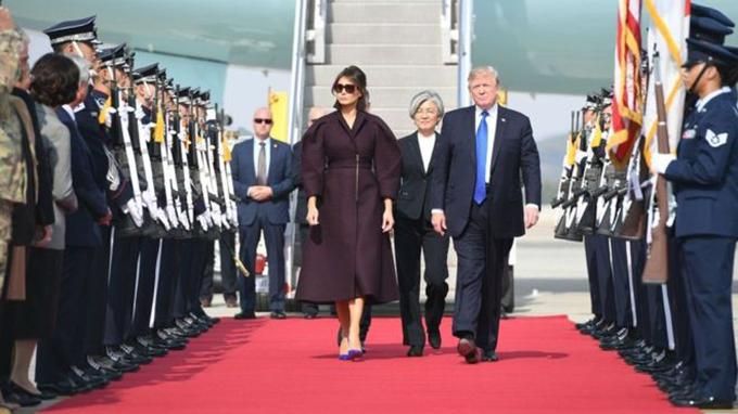 Трамп прилетів до Південної Кореї: що будуть обговорювати лідери країн Трамп прилетів до Південної Кореї: що будуть обговорювати лідери країн