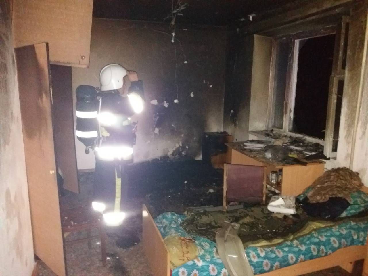 Из-за детских шалостей с огнем в Хмельницкой области загорелось общежитие