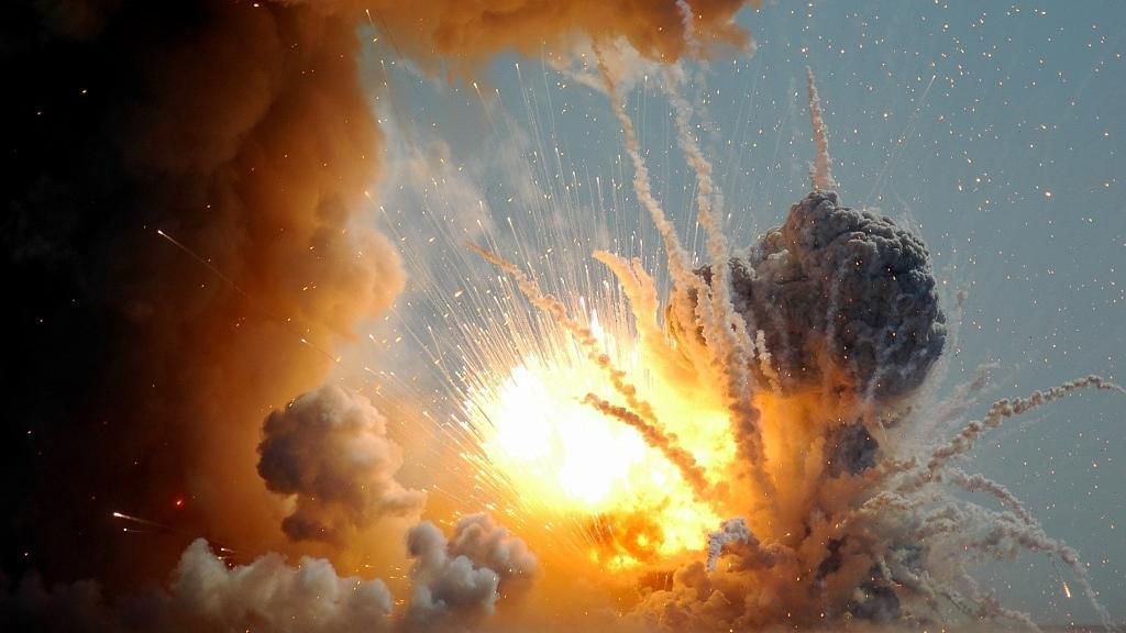 Обстрел Донецка: стало известно, почему раздавались взрывы на севере города Обстрел Донецка: стало известно, почему раздавались взрывы на севере города