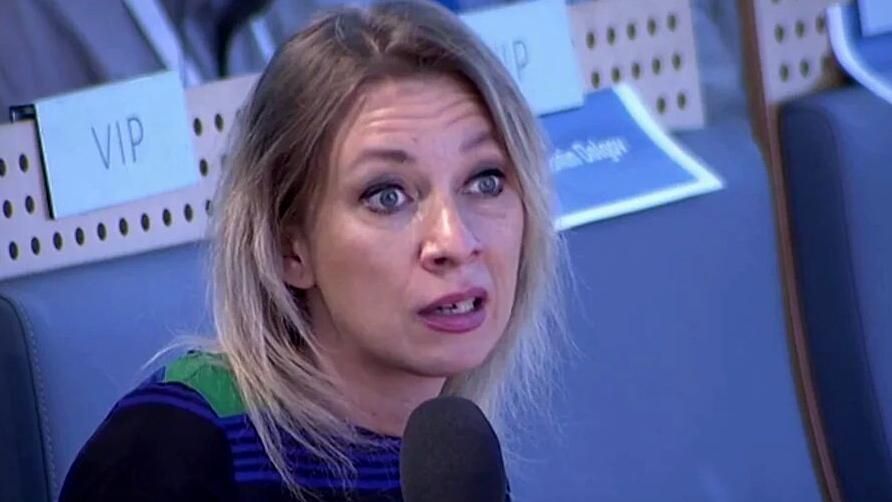 У Росії в'їдливо нагадали Порошенку його "Прощай, немытая Россия" У Росії в'їдливо нагадали Порошенку його "Прощай, немытая Россия"