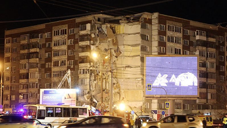 Обвал будинку у російському Іжевську: кількість жертв зросла Обвал будинку у російському Іжевську: кількість жертв зросла
