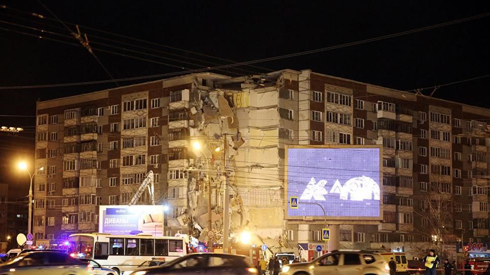 Обвал дома в российском Ижевске: число жертв возросло Обвал дома в российском Ижевске: число жертв возросло