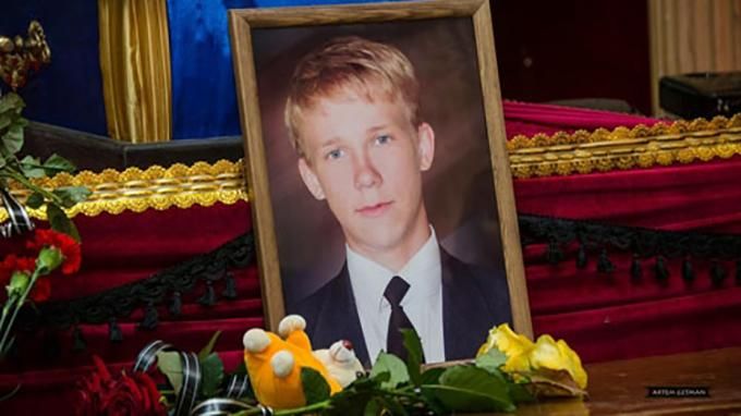 Бойовиків "ДНР", які по-звірячому вбили школяра, засудили до довічного ув'язнення Бойовиків "ДНР", які по-звірячому вбили школяра, засудили до довічного ув'язнення