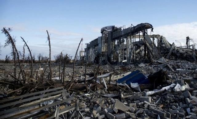 Луганський аеропорт зруйнували з території Росії ракетами "Точка", – заступник міністра Луганський аеропорт зруйнували з території Росії ракетами "Точка", – заступник міністра