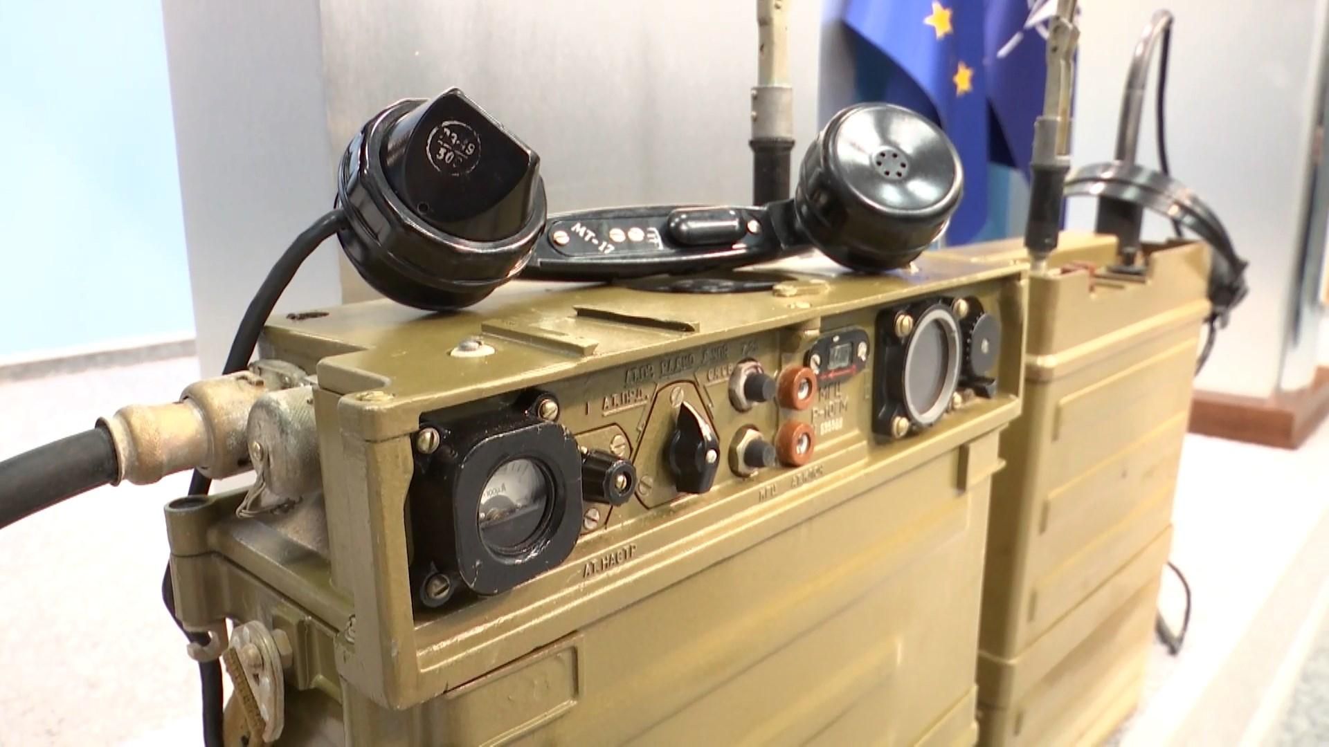 Українська армія здасть радянські радіостанції на металобрухт