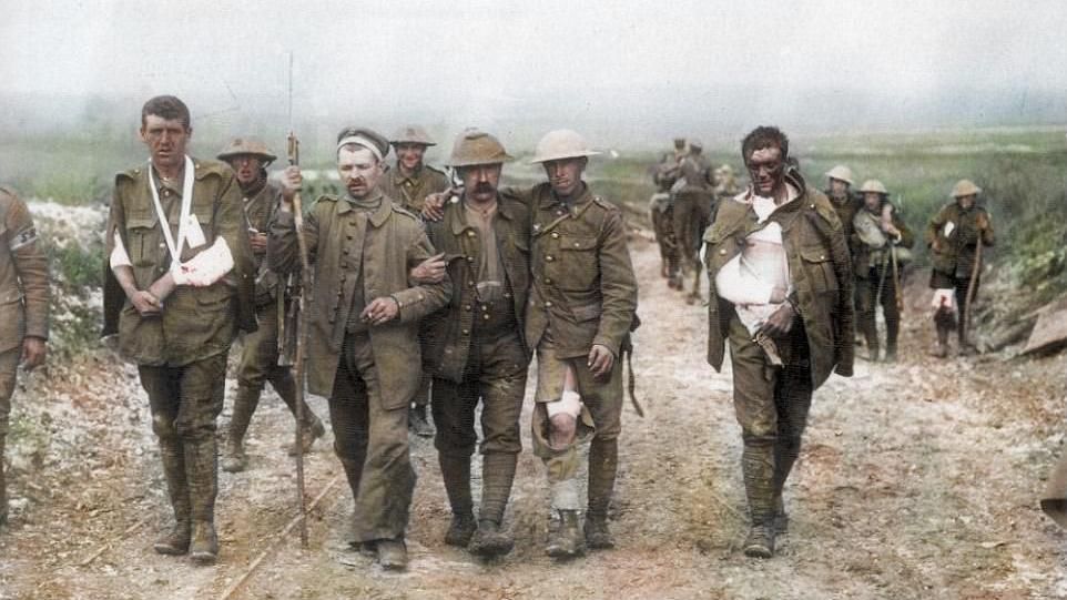 Сльози та радість: з'явилися кольорові фото, як світ зустрічав завершення Першої світової війни 