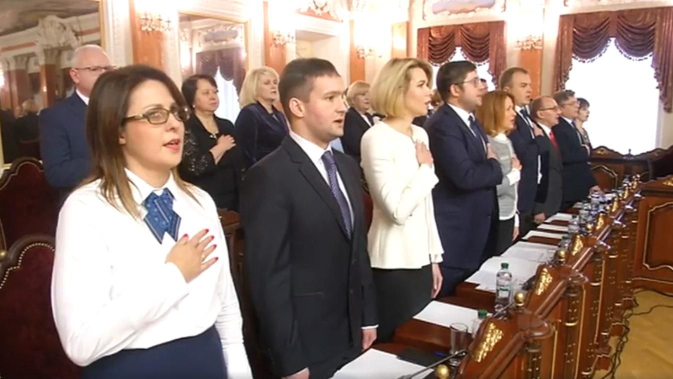 Порошенко принял присягу судей обновленного Верховного Суда Порошенко принял присягу судей обновленного Верховного Суда