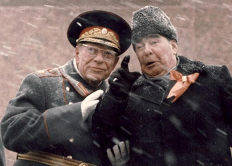 Ви просто читати не вмієте, – як кілька радянських міністрів "здогадалися" про смерть Брежнєва
Ви просто читати не вмієте, – як кілька радянських міністрів "здогадалися" про смерть Брежнєва