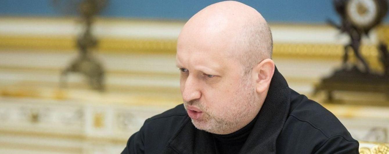 В Росії відреагували на заяву Турчинова про стягнення військ до українського кордону В Росії відреагували на заяву Турчинова про стягнення військ до українського кордону