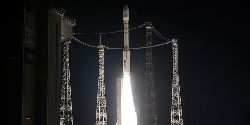 Європейська ракета з українським двигуном успішно полетіла в космос: відео