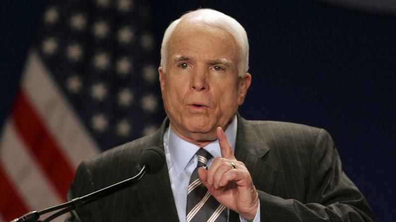 Трамп ставить під загрозу національну безпеку США, – Маккейн Трамп ставить під загрозу національну безпеку США, – Маккейн