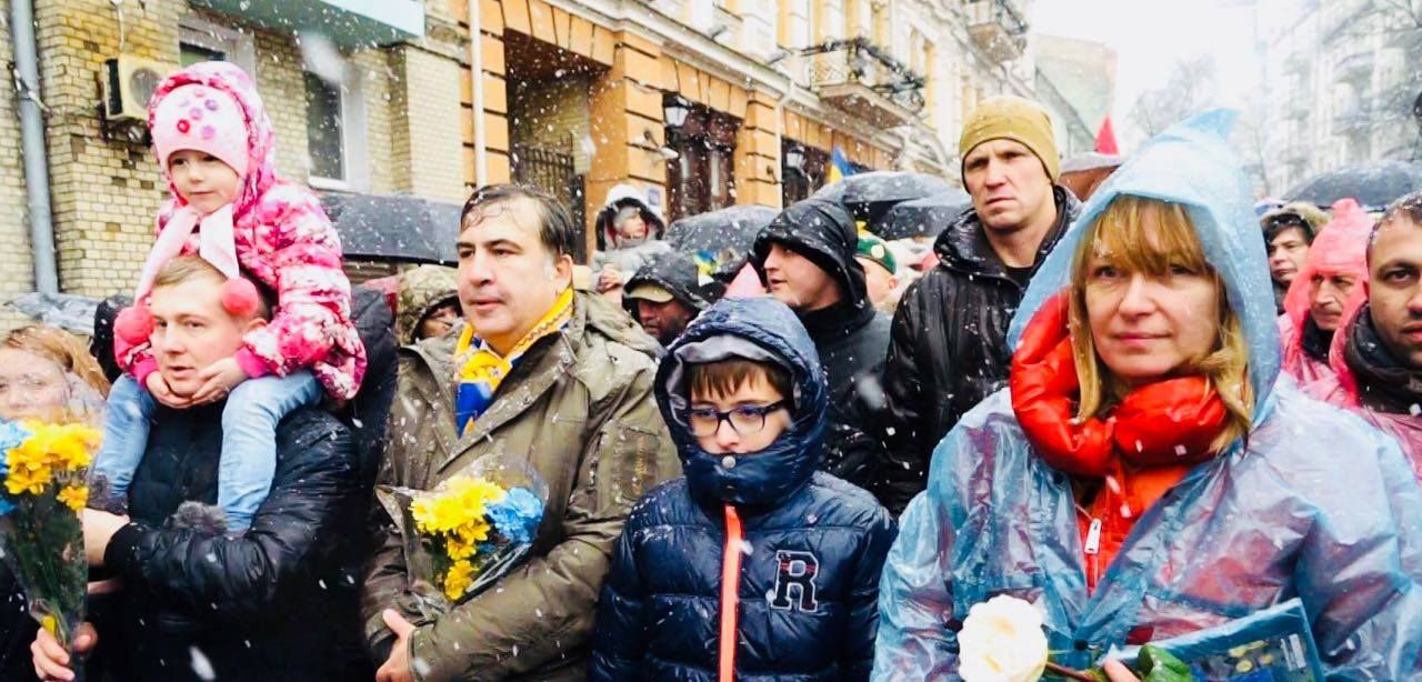 Вече каждую неделю: Саакашвили обещал еженедельно проводить митинги возле Верховной Рады Вече каждую неделю: Саакашвили обещал еженедельно проводить митинги возле Верховной Рады