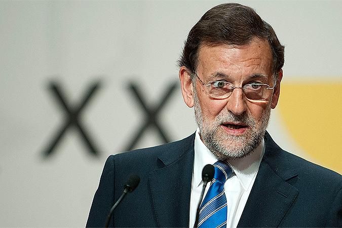 Испанский премьер прибыл в Каталонию впервые после беспорядков
