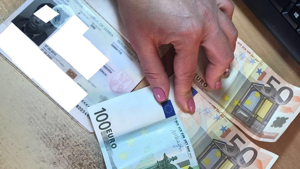 Серб намагався вивезти дитину з України без документів, давши 200 євро хабаря