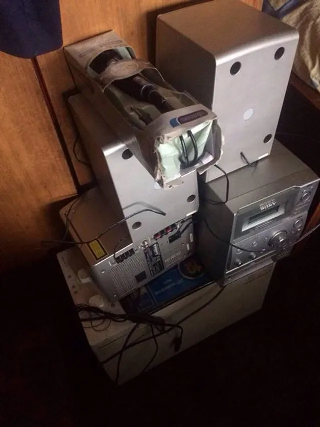 Чоловік обікрав церкву у Києві Чоловік обікрав церкву у Києві