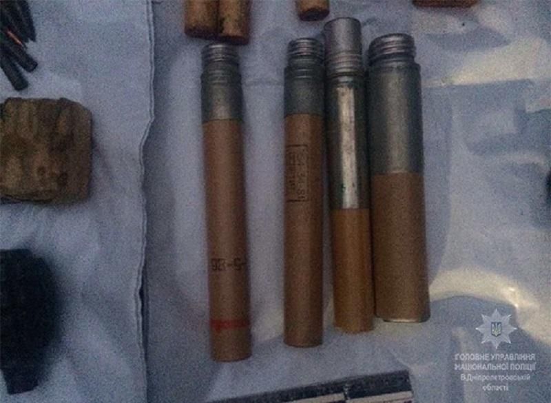 Поліція знайшла авто, нашпиговане вибухівкою: фото Поліція знайшла авто, нашпиговане вибухівкою: фото