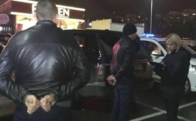 Затриманим із вибухівкою у Києві закарпатцям оголосили про підозру Затриманим із вибухівкою у Києві закарпатцям оголосили про підозру