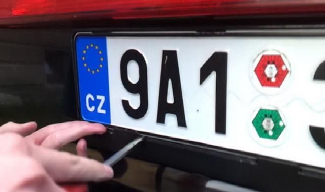 Викрадення авто на "євробляхах": у поліції назвали кількість викрадених машин з початку року