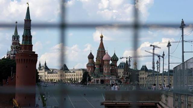 Пункт о расторжении дипломатических отношений с Россией уберут из законопроекта о Донбассе Пункт о расторжении дипломатических отношений с Россией уберут из законопроекта о Донбассе