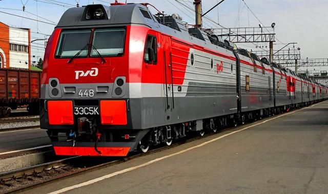 Росія запускає перші пасажирські поїзди в обхід України